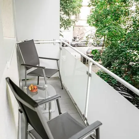 - Im Nerotal * Wiesbaden